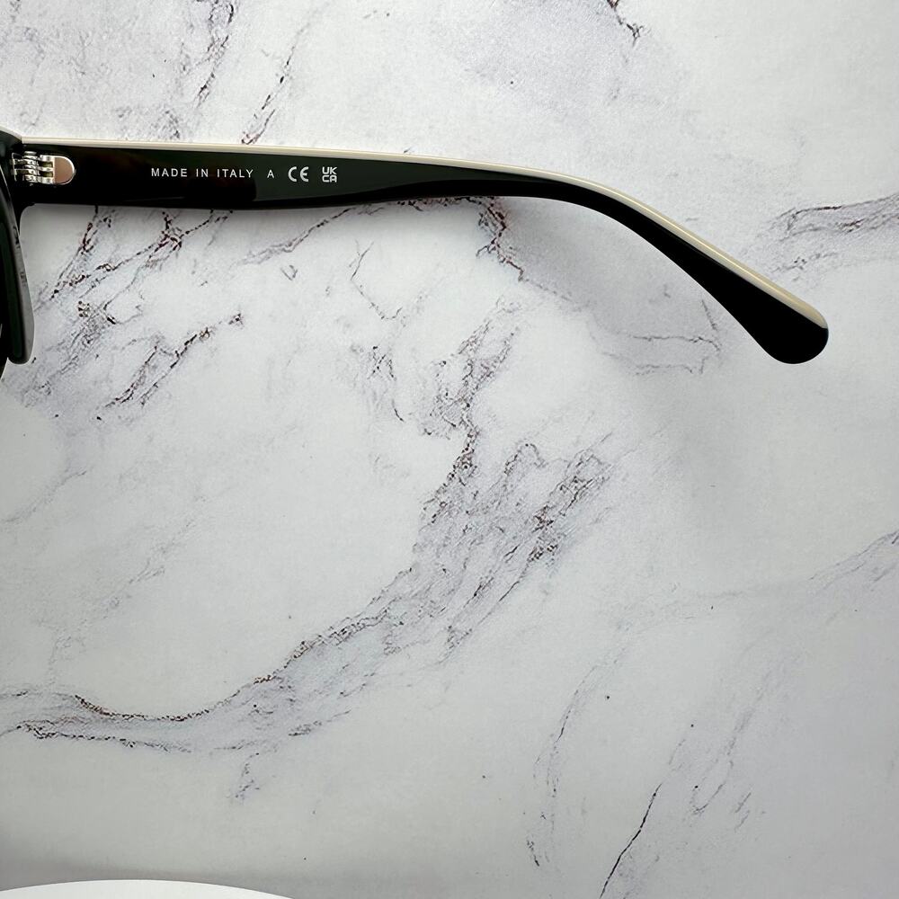 New CHANEL Sunglasses - Picture 7 of 16